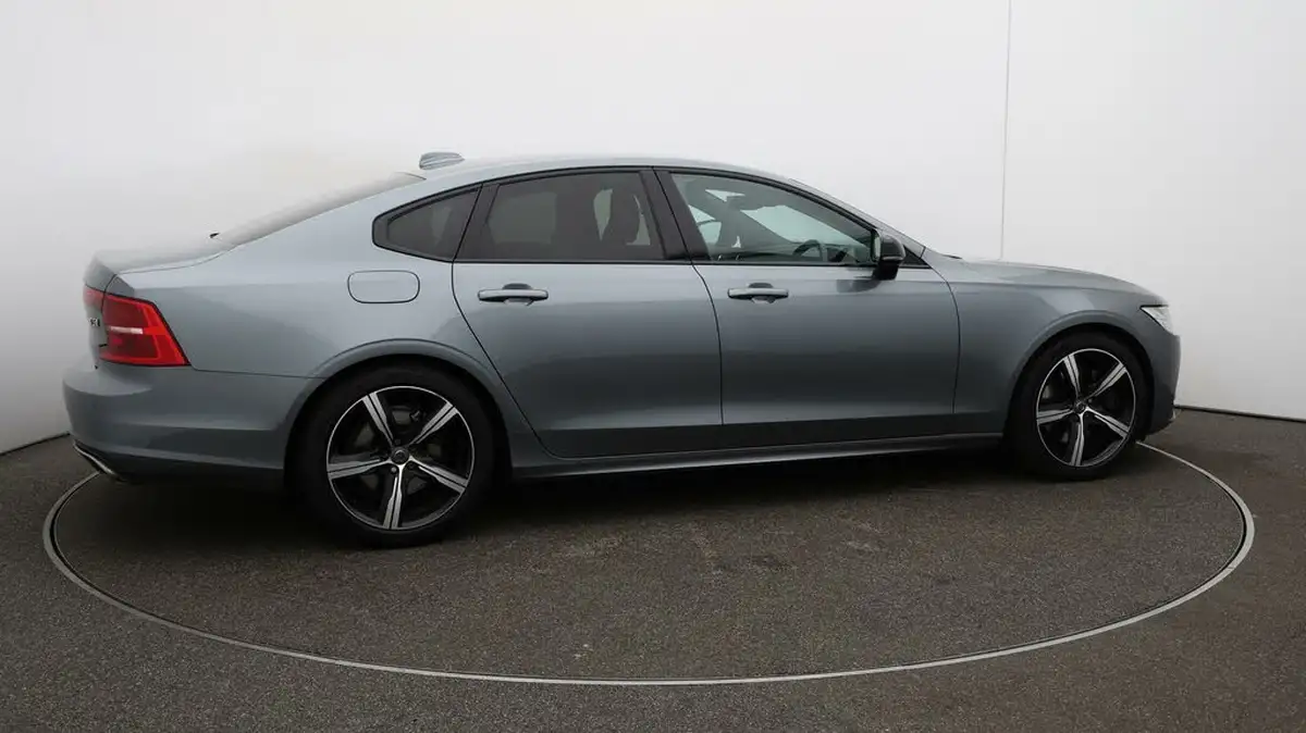 2020-volvo-s60-20-b5-r-design-big-43