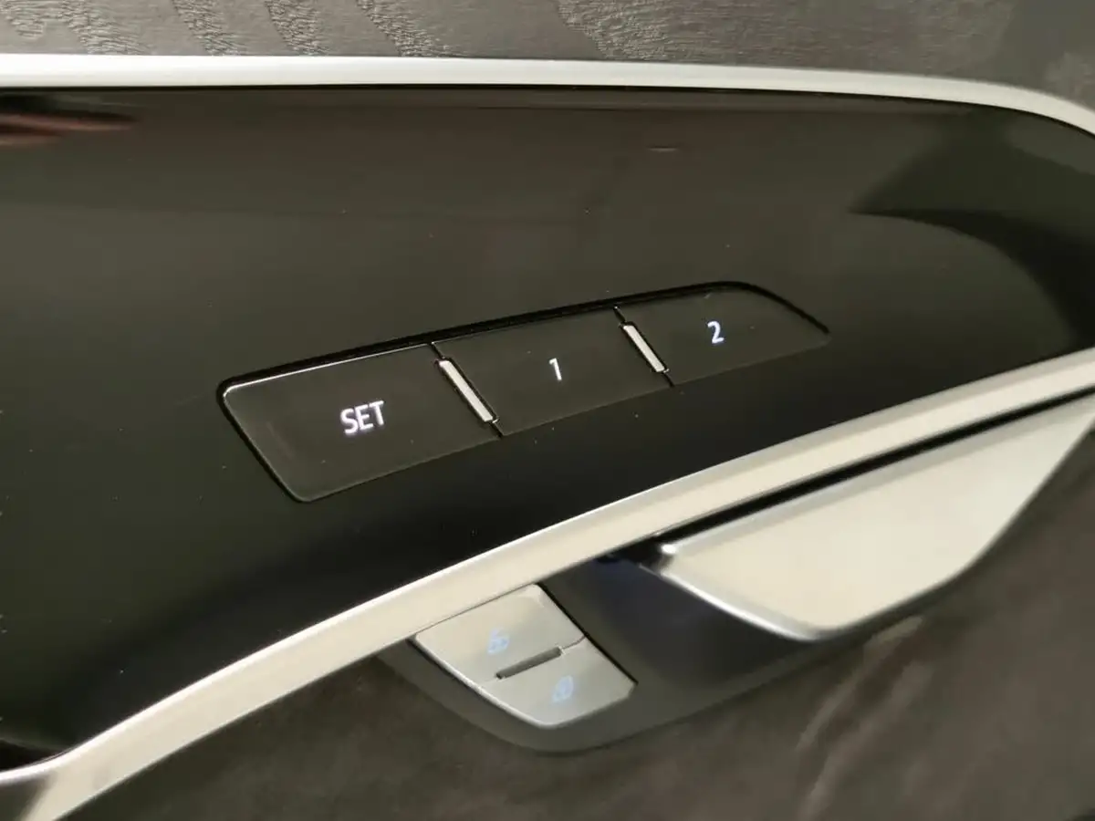 2019-audi-a8-30-50-tdi-big-15