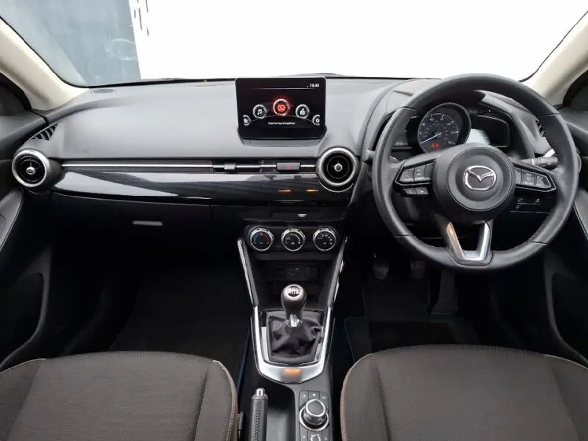 2023-mazda-mazda2-15-skyactiv-g-se-l-big-2