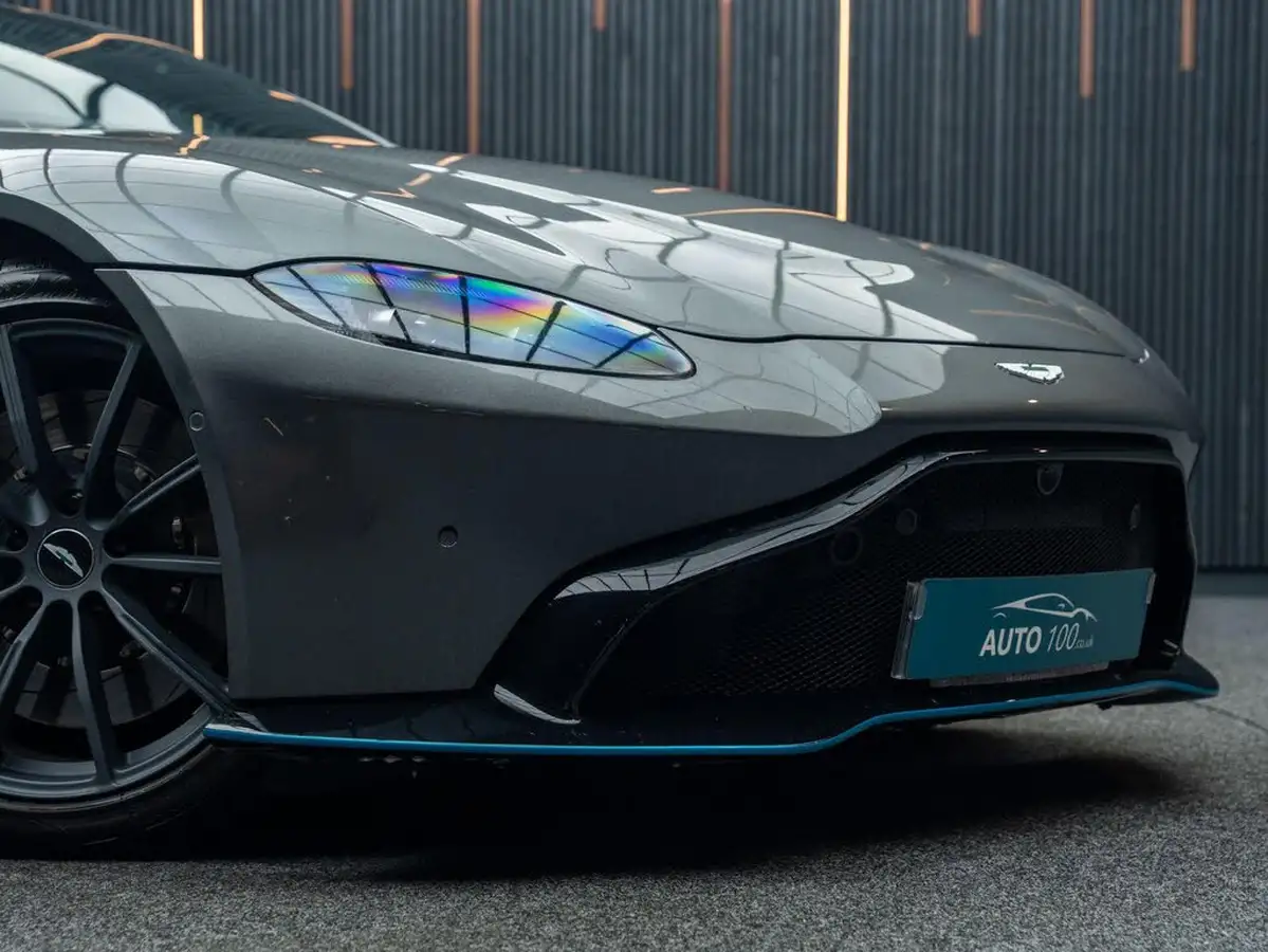2018-aston-martin-vantage-40-v8-vantage-big-8