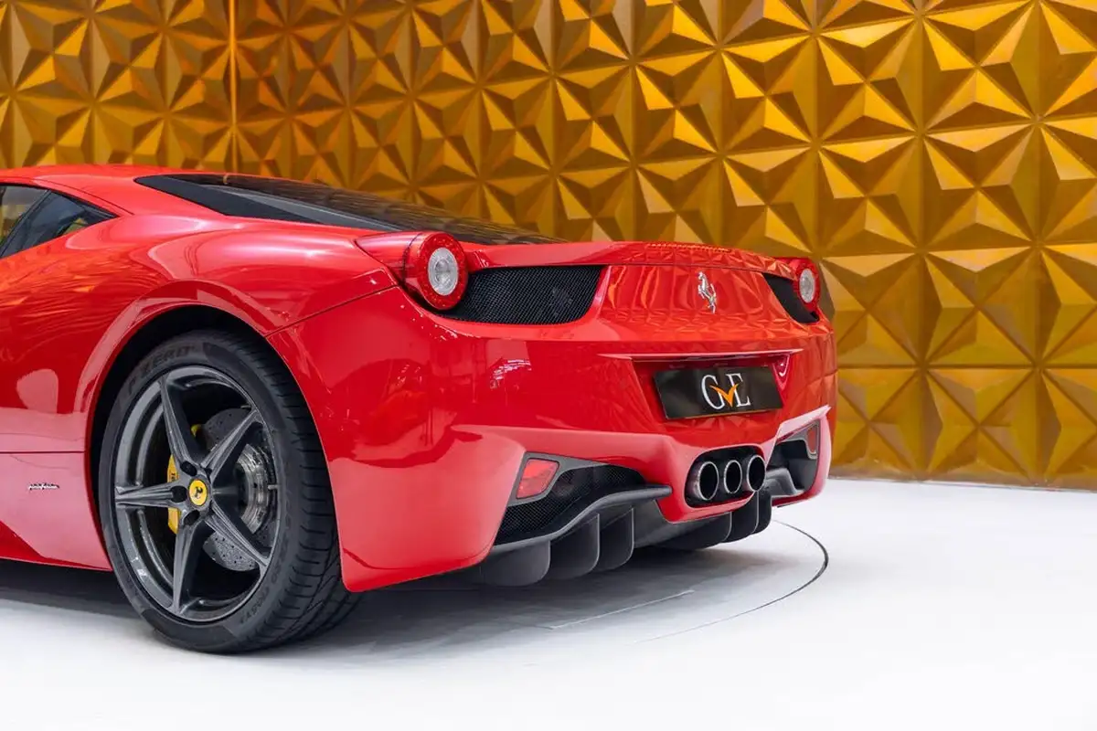 2012-ferrari-458-45-italia-big-36