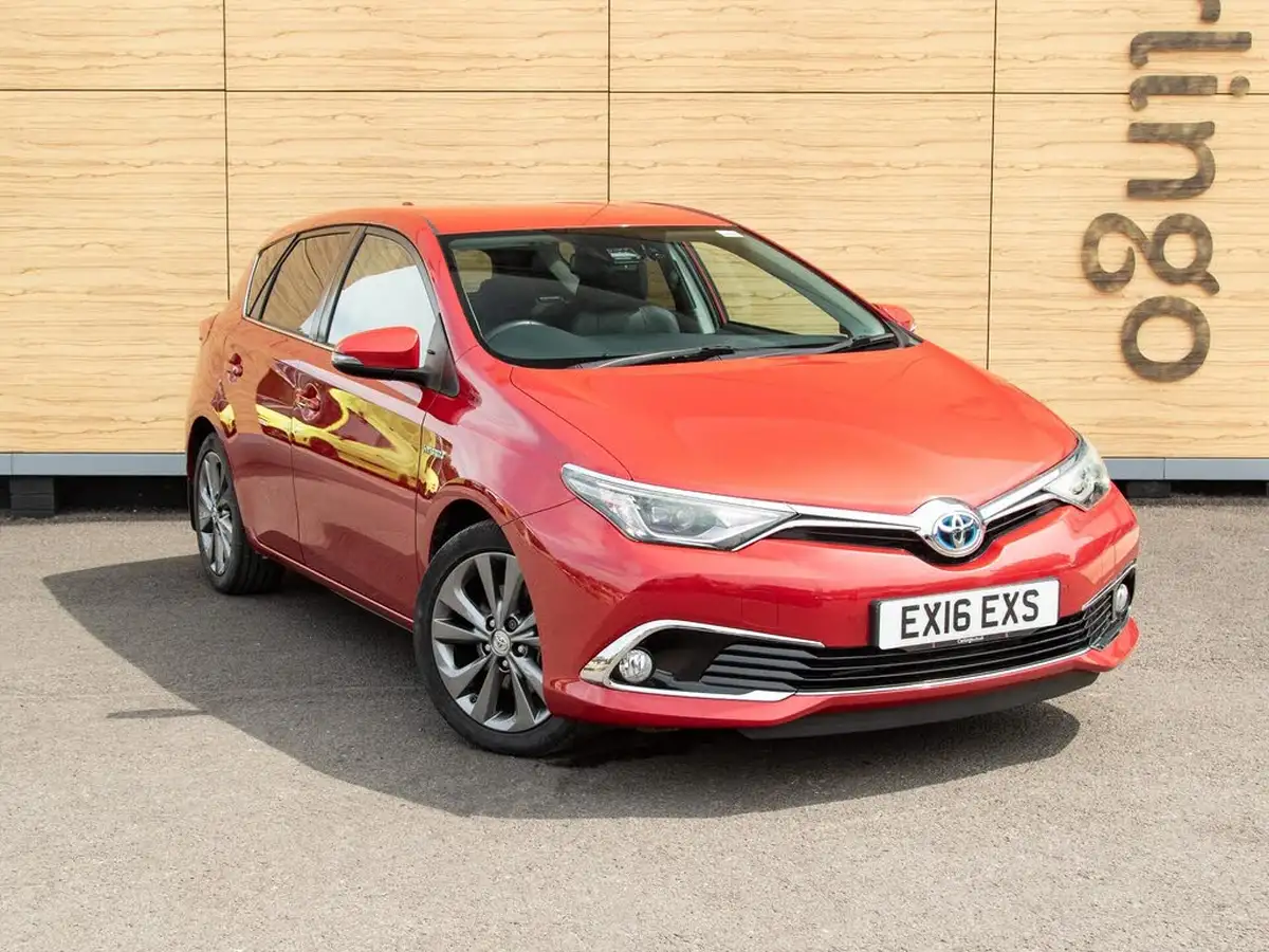 2016-toyota-auris-18-vvt-i-hsd-excel-tss-hatchback-big-0