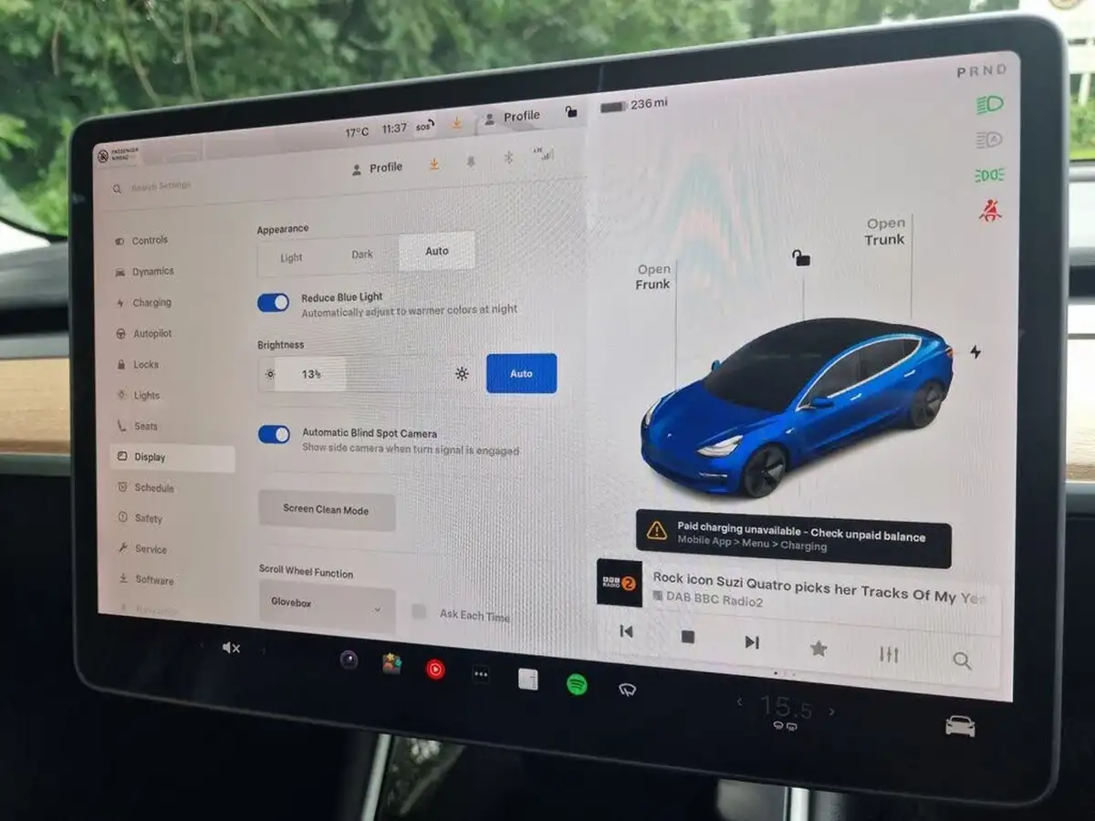2020-tesla-model-3-e-long-range-big-32