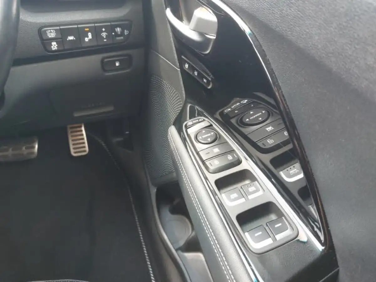 2022-kia-niro-16-gdi-4-139bhp-132kwh-big-15