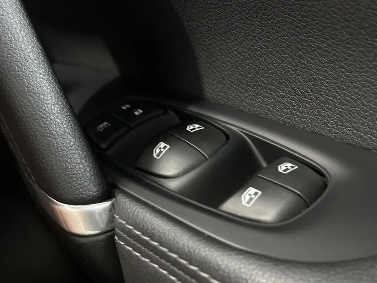 2019-nissan-qashqai-13-dig-t-tekna-160ps-dct-big-18