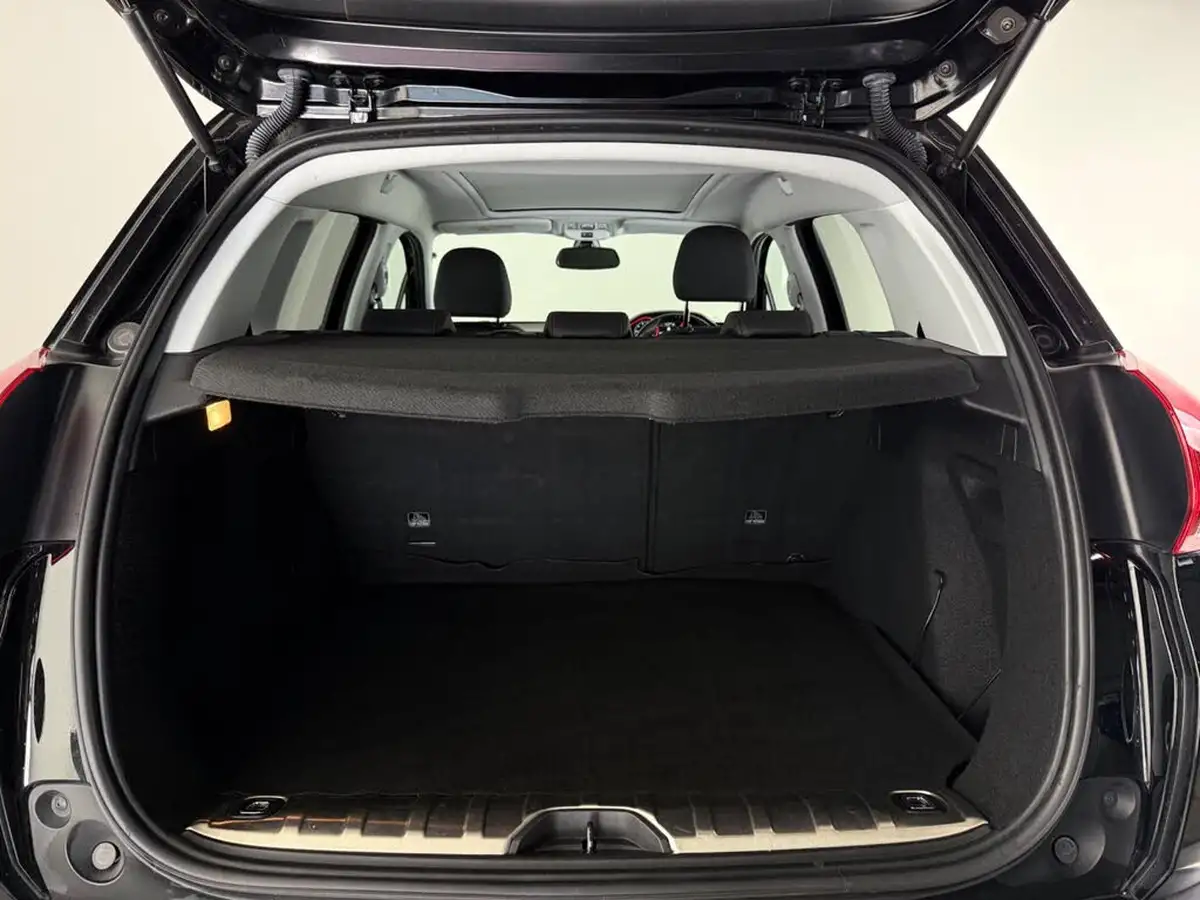 2018-peugeot-2008-suv-12-puretech-gt-line-110bhp-eat6-big-11