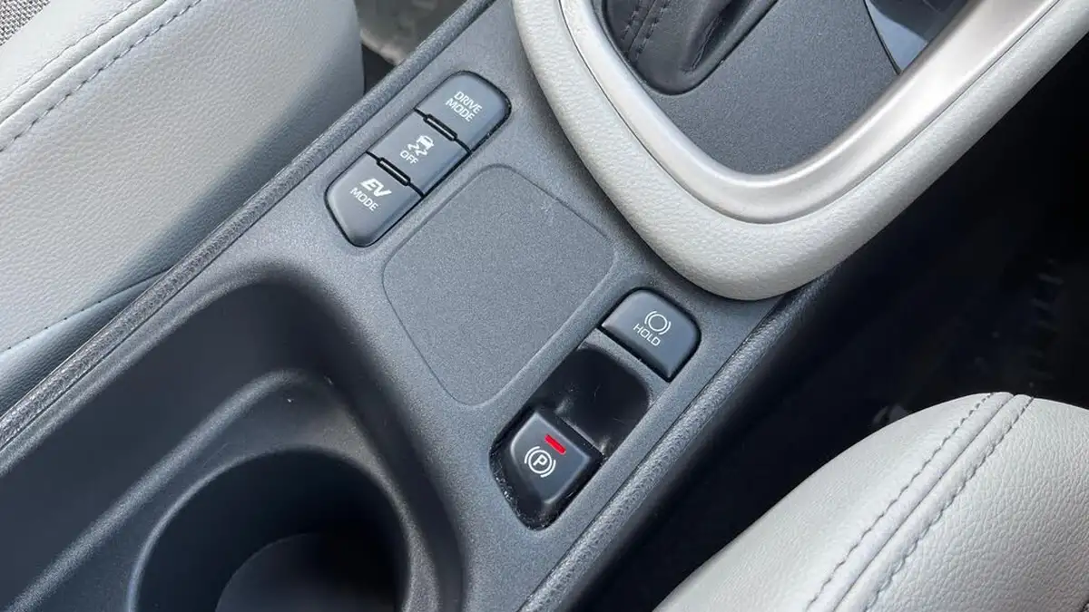 2023-toyota-yaris-15-vvt-i-excel-big-44