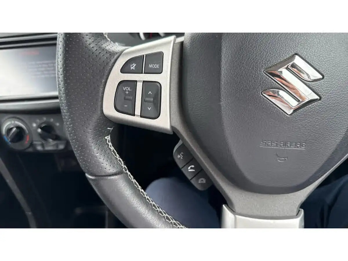 2016-suzuki-swift-12-sz-l-5d-big-47