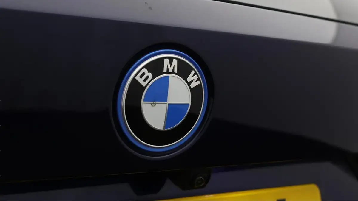 2021-bmw-3-series-20-330e-m-sport-pro-edition-touring-5d-big-20