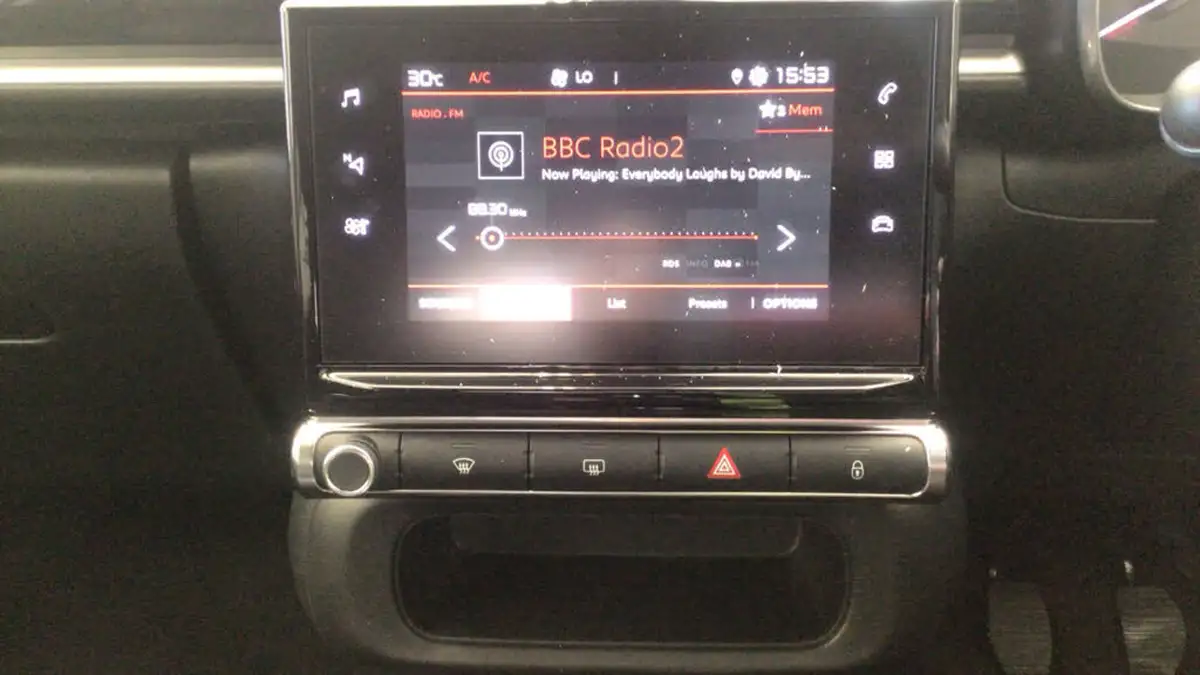 2018-citroen-c3-12-puretech-flair-82ps-ss-big-14
