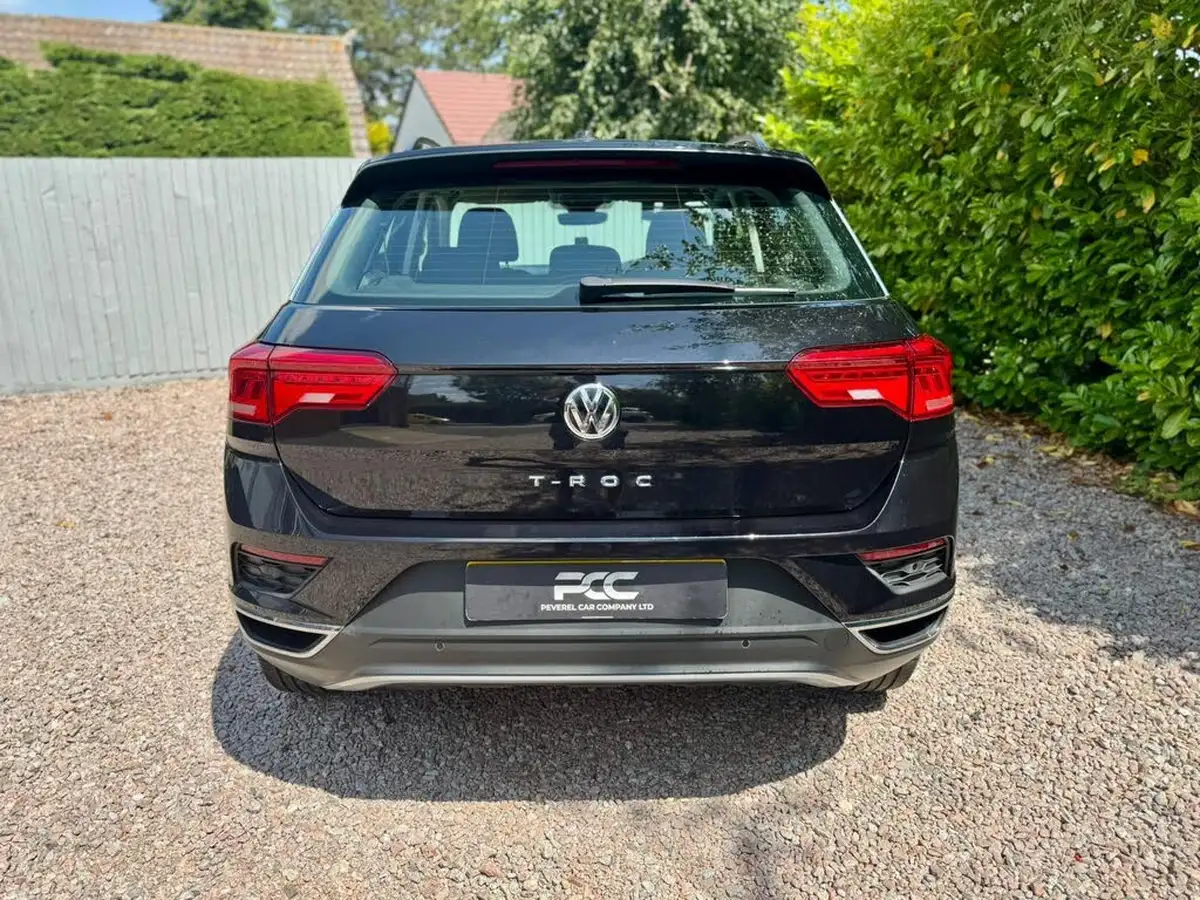 2020-volkswagen-t-roc-15-tsi-se-big-8
