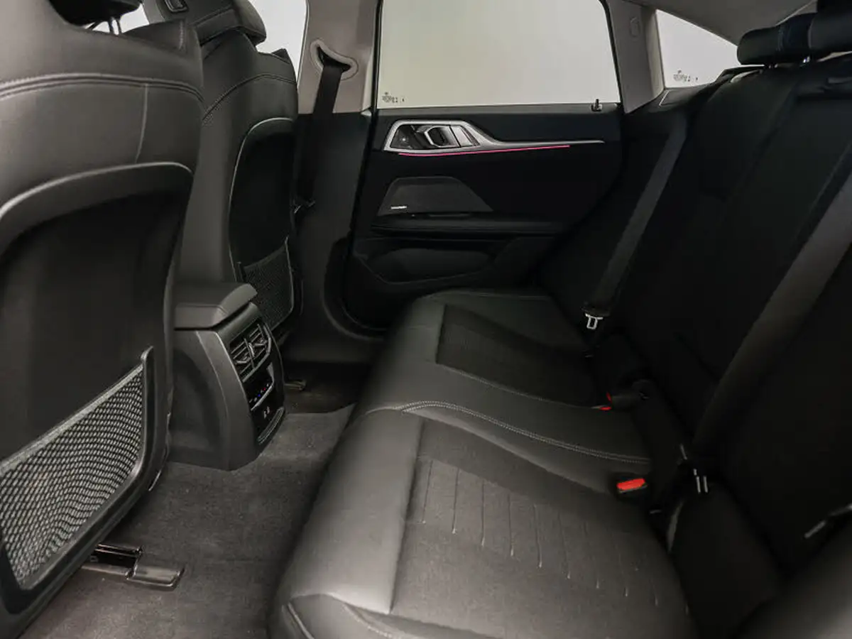 2023-bmw-i4-e-edrive35-sport-big-5