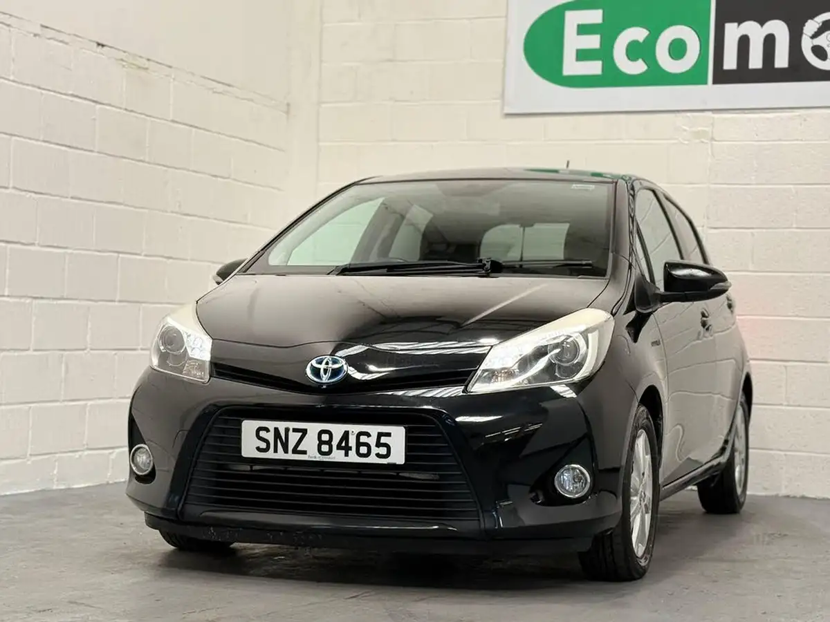 2013-toyota-yaris-15-vvt-i-t4-big-1