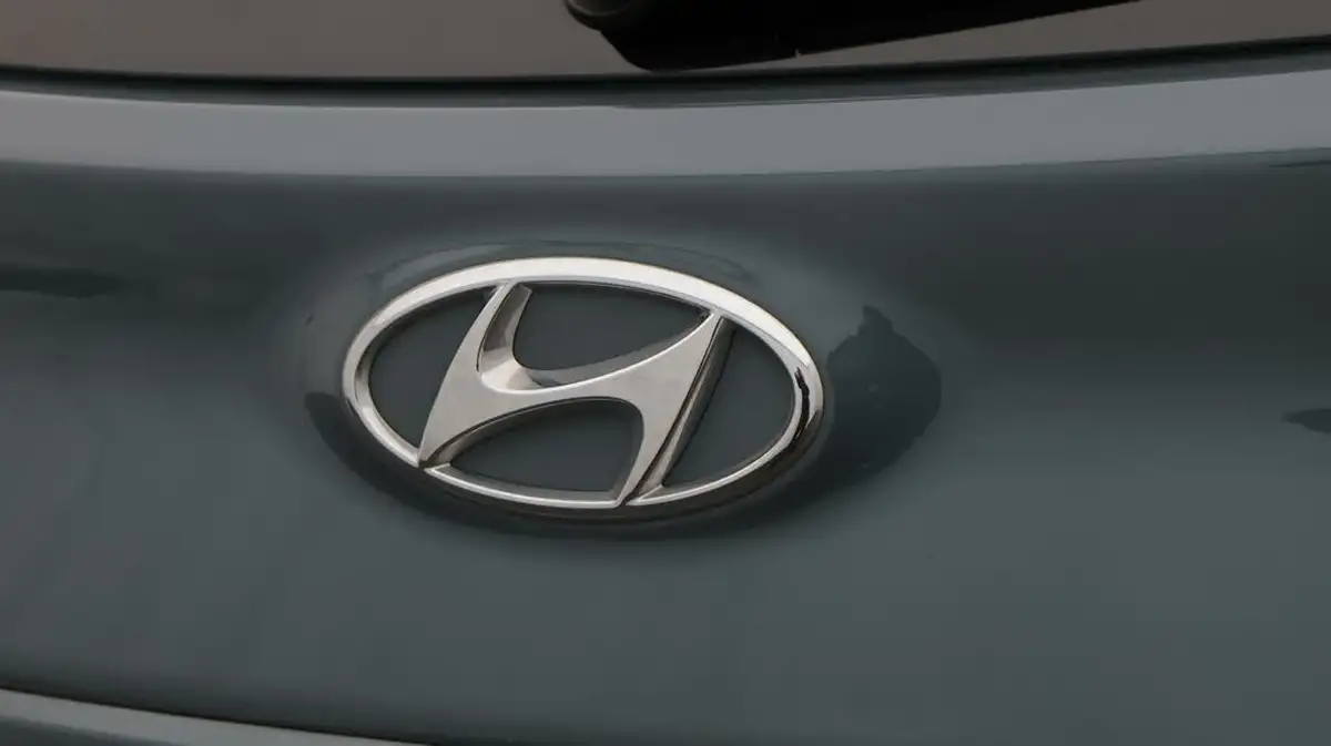 2022-hyundai-kona-e-premium-204ps-64kwh-7kw-obc-big-21
