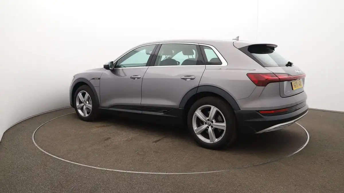 2020-audi-e-tron-50e-technik-big-36