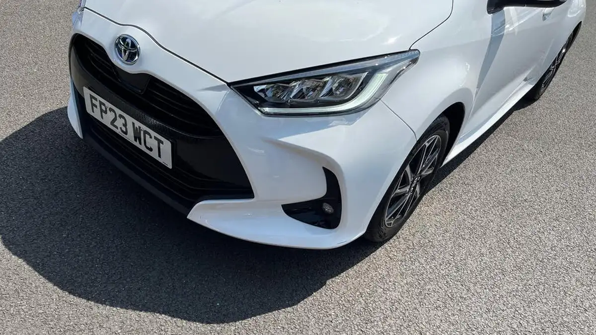 2023-toyota-yaris-15-vvt-i-design-big-38