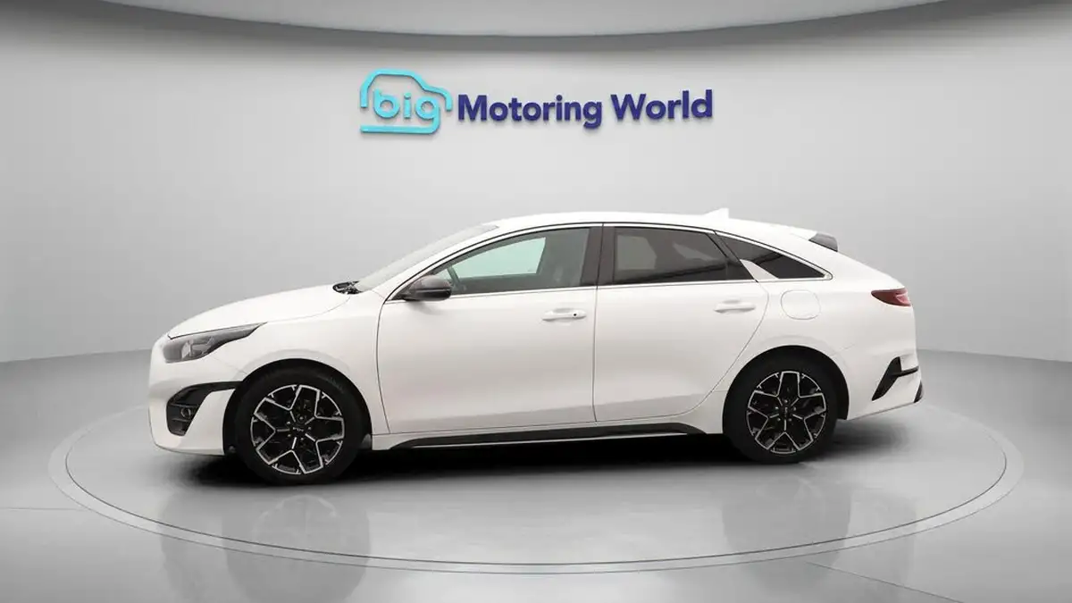 2022-kia-pro-ceed-15-t-gdi-gt-line-big-4