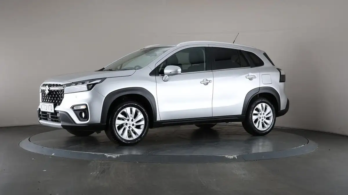 2023-suzuki-s-cross-14-boosterjet-motion-big-39