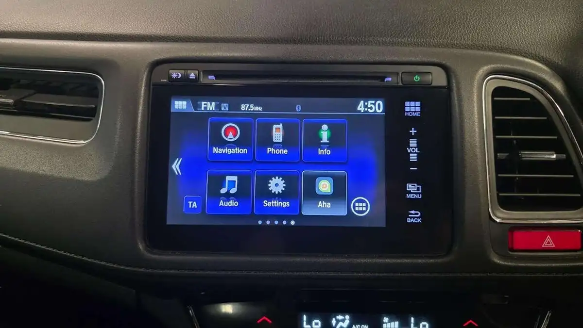 2016-honda-hr-v-15-i-vtec-se-navi-big-32
