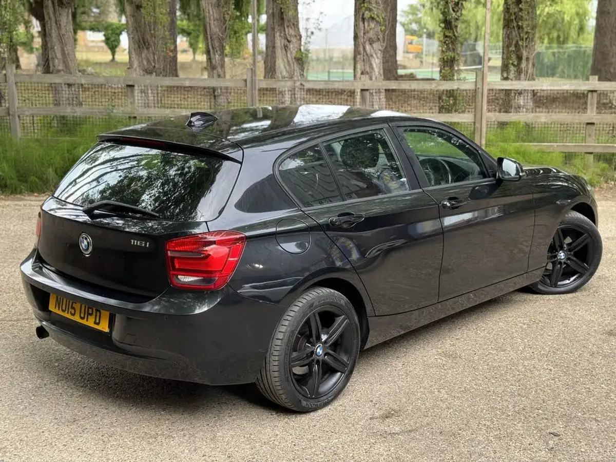 2015-bmw-1-series-16-116i-sport-5d-big-21