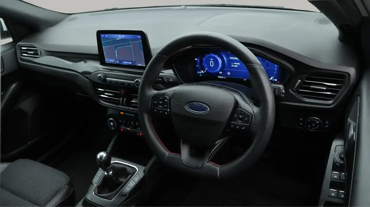 2020-ford-focus-20-st-line-x-hatchback-big-10
