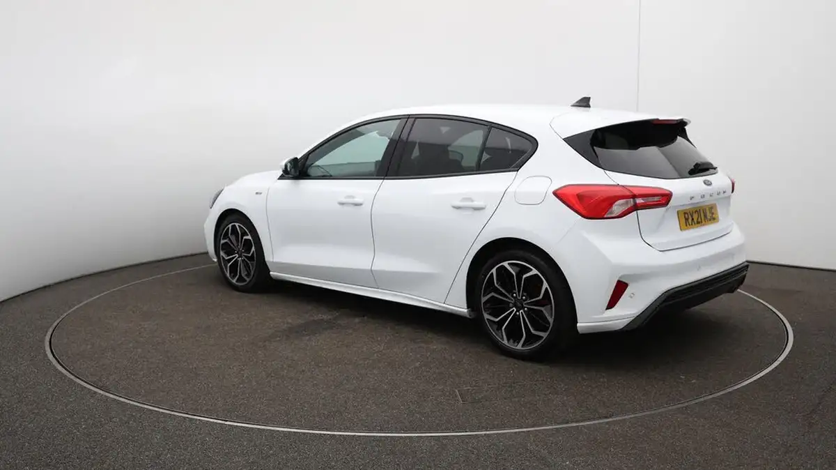 2020-ford-focus-20-st-line-x-hatchback-big-62