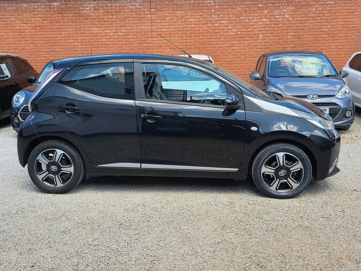 2014-toyota-aygo-10-vvt-i-x-clusiv-5d-big-8