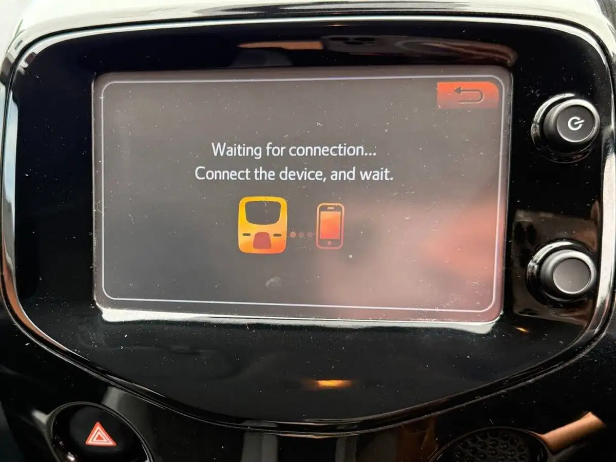 2014-toyota-aygo-10-vvt-i-x-clusiv-5d-big-32