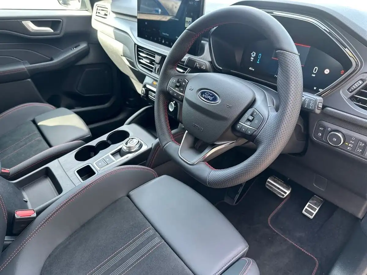 2025-ford-kuga-25t-st-line-243ps-phev-big-9
