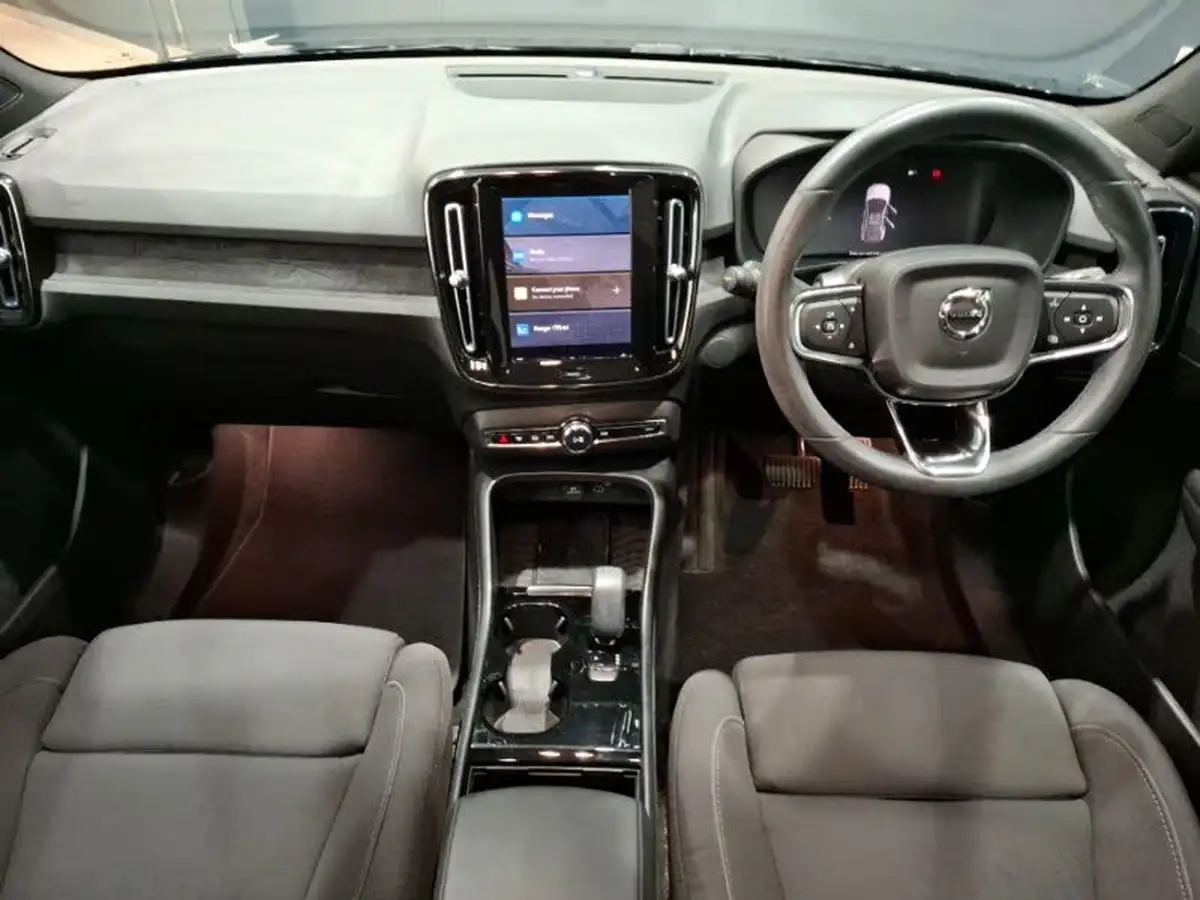 2023-volvo-c40-e-recharge-core-228bhp-big-2