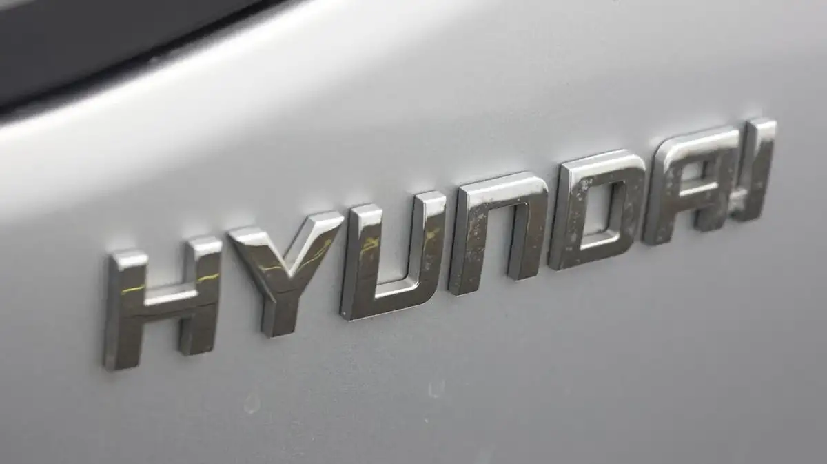2022-hyundai-ioniq-e-premium-electric-big-21