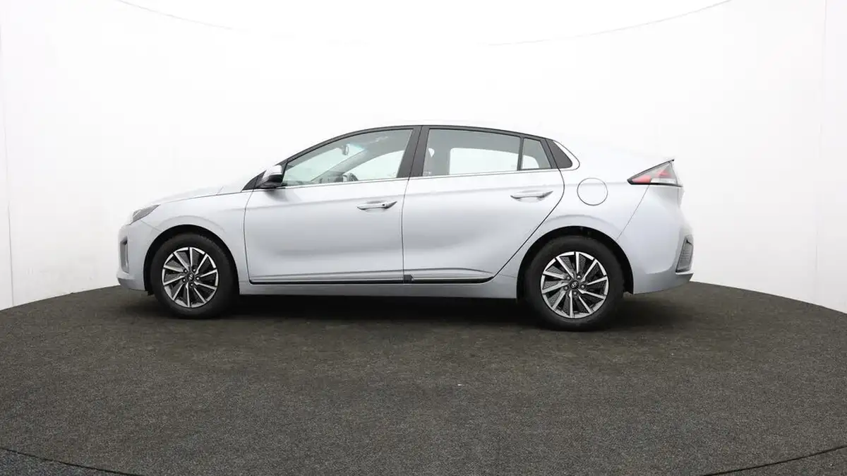 2022-hyundai-ioniq-e-premium-electric-big-65