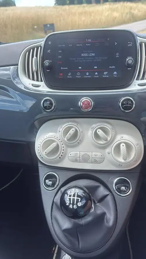 2020-fiat-500-10-lounge-big-10