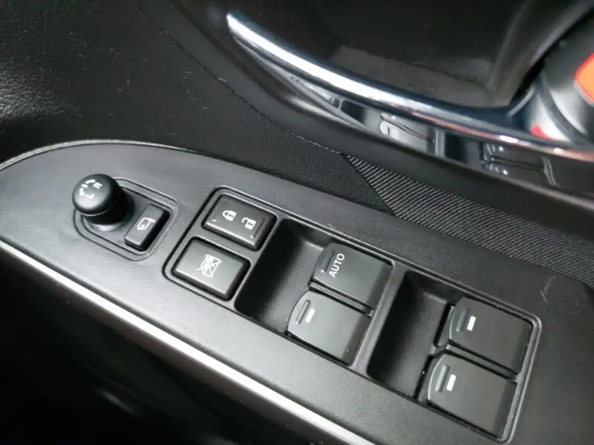2023-suzuki-s-cross-14-boosterjet-motion-big-12