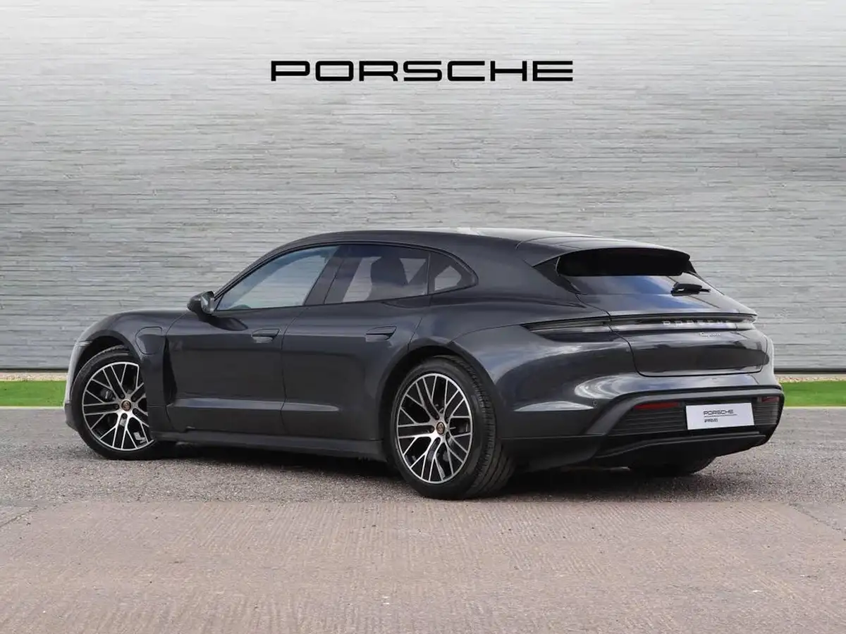 2022-porsche-taycan-e-sport-turismo-476ps-performance-battery-plus-big-2