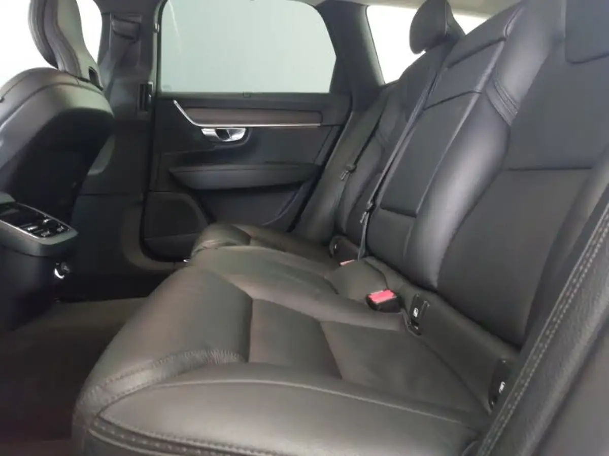 2019-volvo-v90-20td-d4-cross-country-plus-big-5