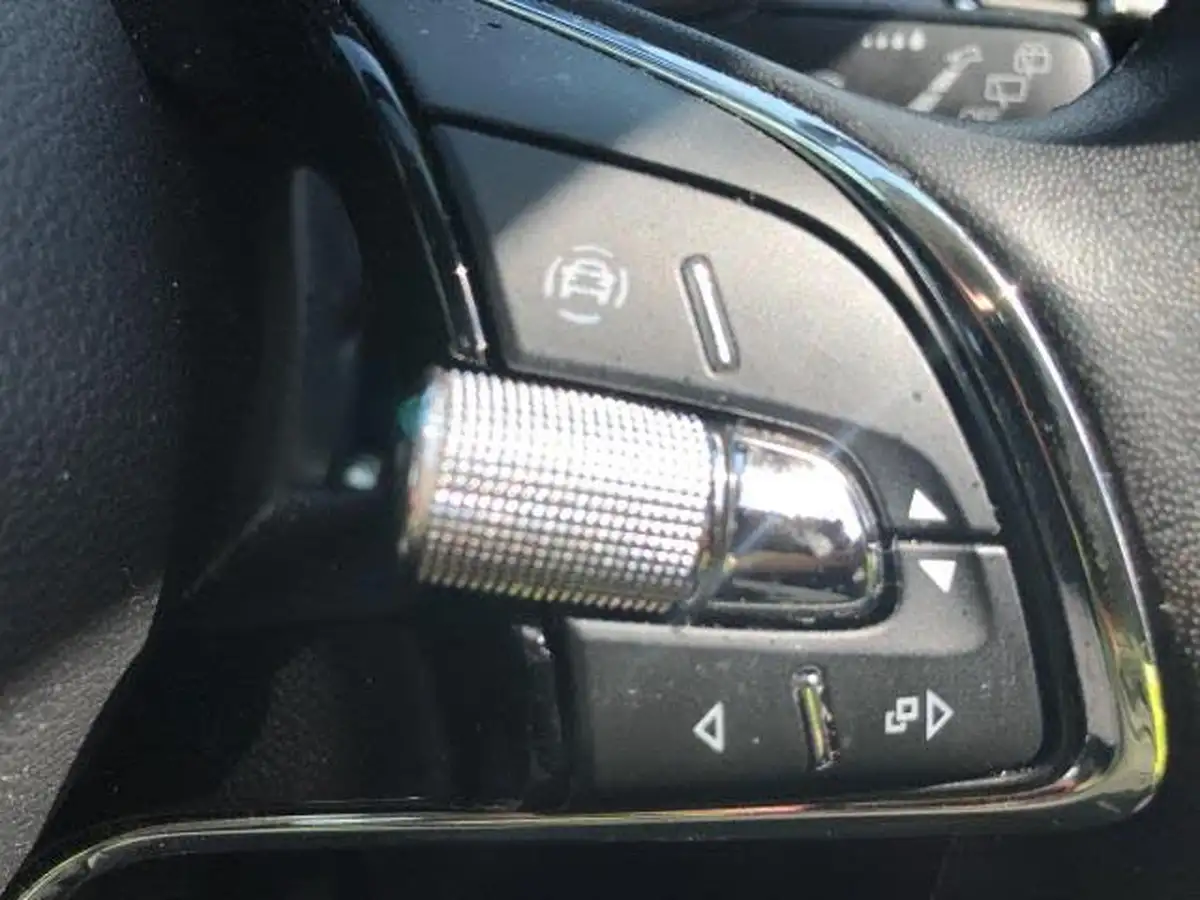 2022-skoda-scala-15-tsi-se-dsg-big-37