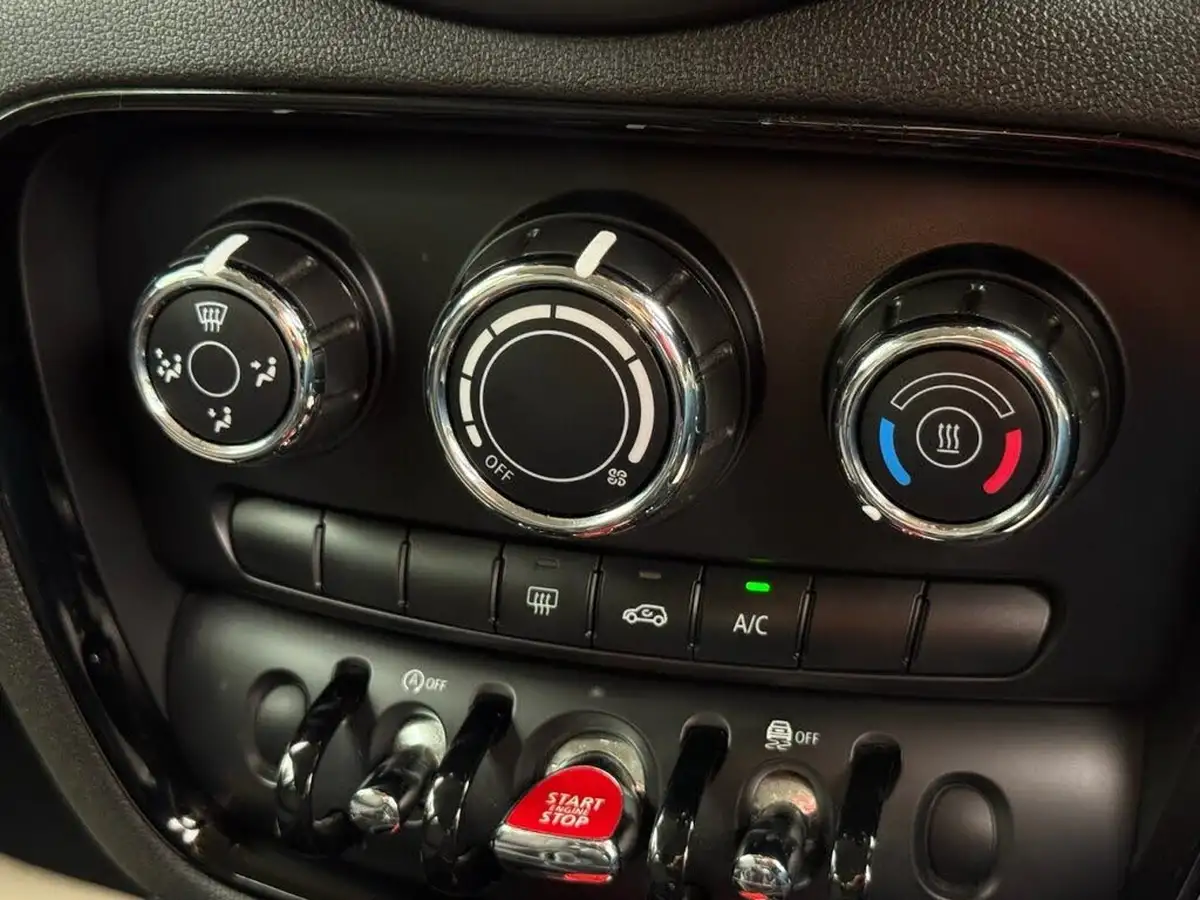 2017-mini-clubman-15-cooper-ss-big-26