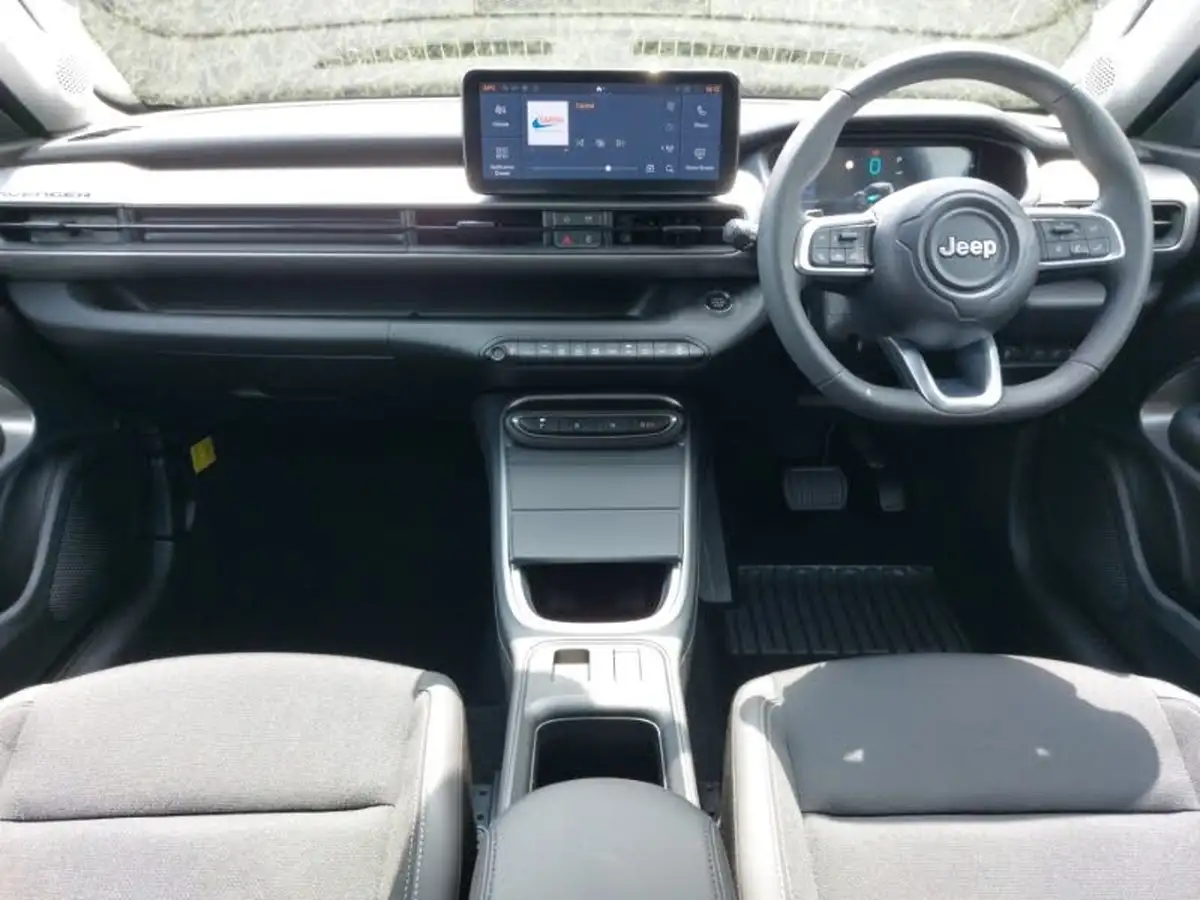 2024-jeep-avenger-12-gse-summit-e-hybrid-48v-auto-big-2