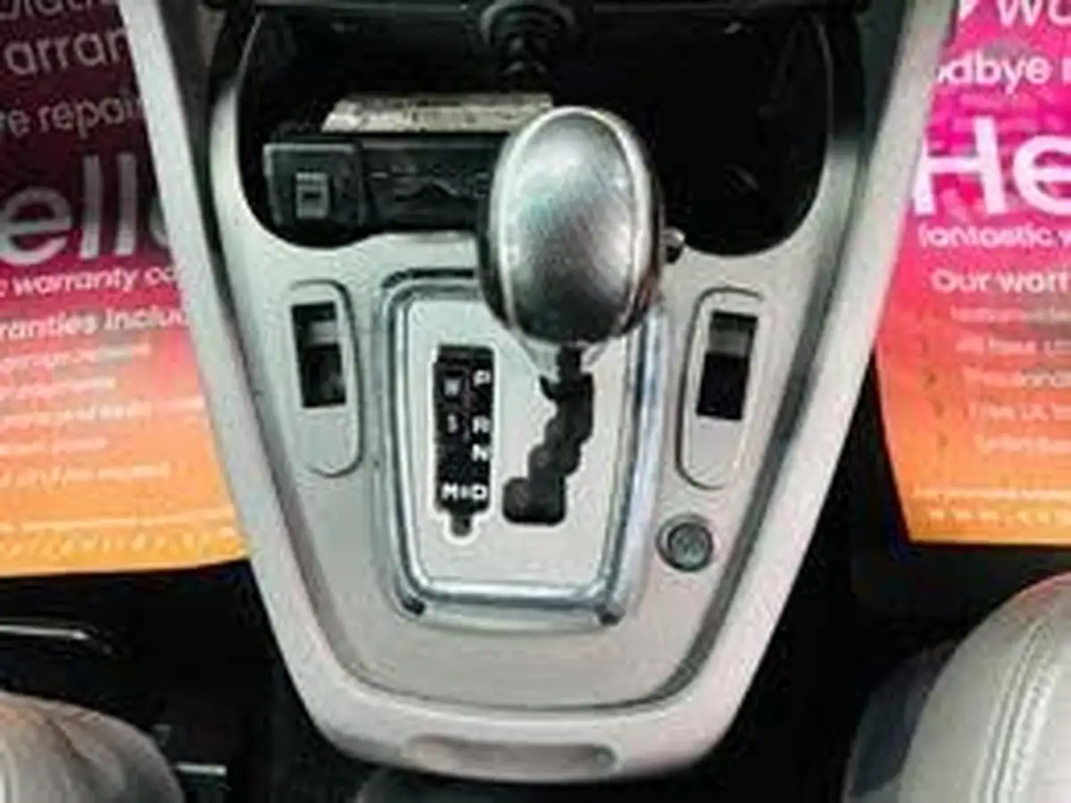 2014-kgm-ssangyong-turismo-20td-es-t-tronic-big-15