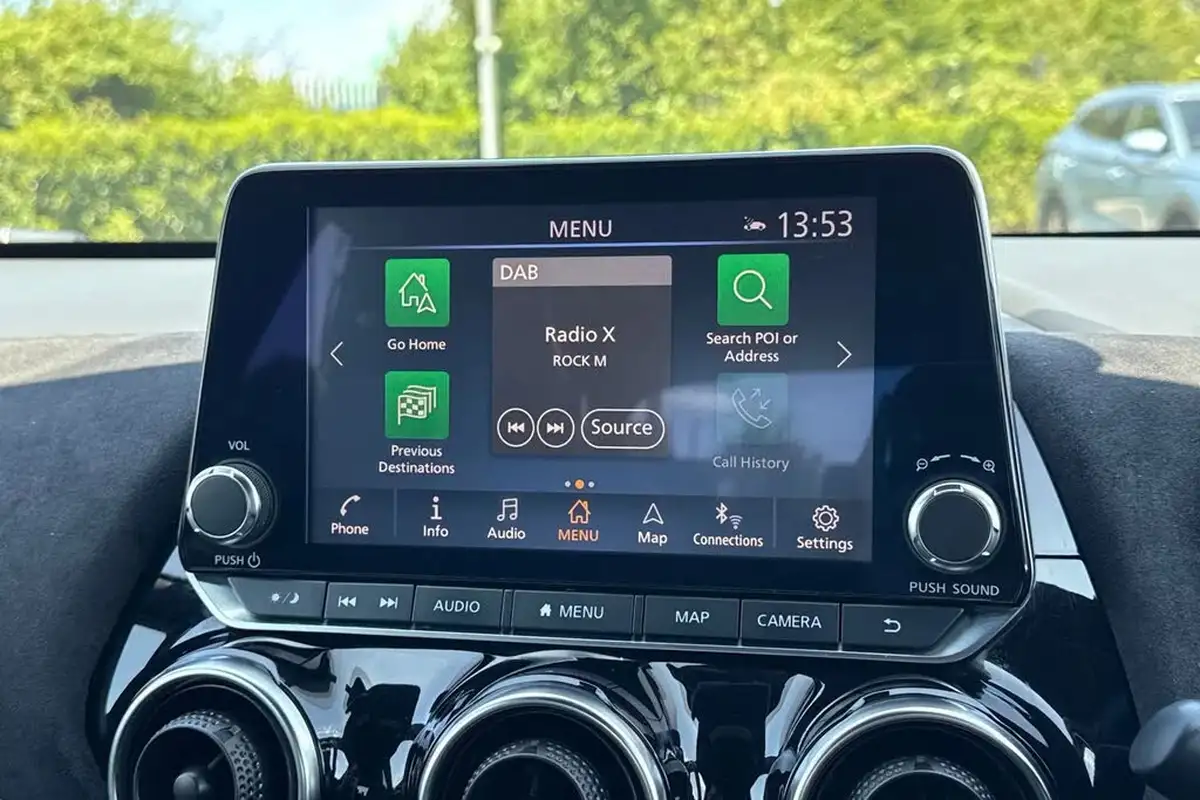 2022-nissan-juke-10-dig-t-tekna-big-15