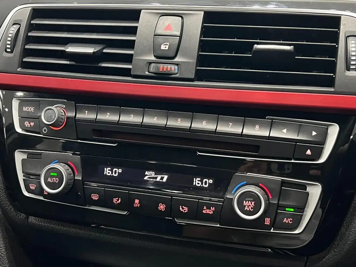 2017-bmw-3-series-20-330e-sport-big-44
