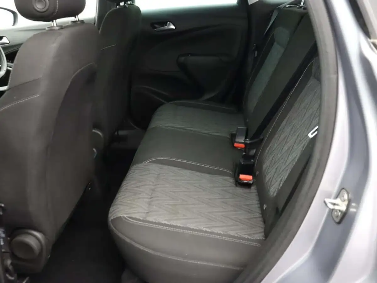 2020-vauxhall-crossland-x-12-sri-nav-110ps-big-14