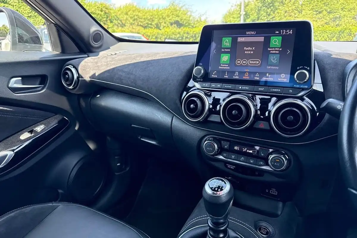 2022-nissan-juke-10-dig-t-tekna-big-43