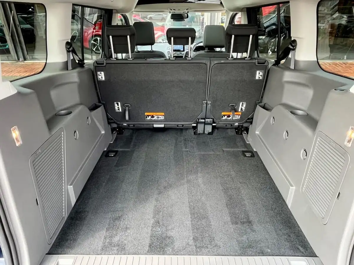 2022-ford-grand-tourneo-connect-15-active-120ps-ecoblue-1499cc-powershift-big-65