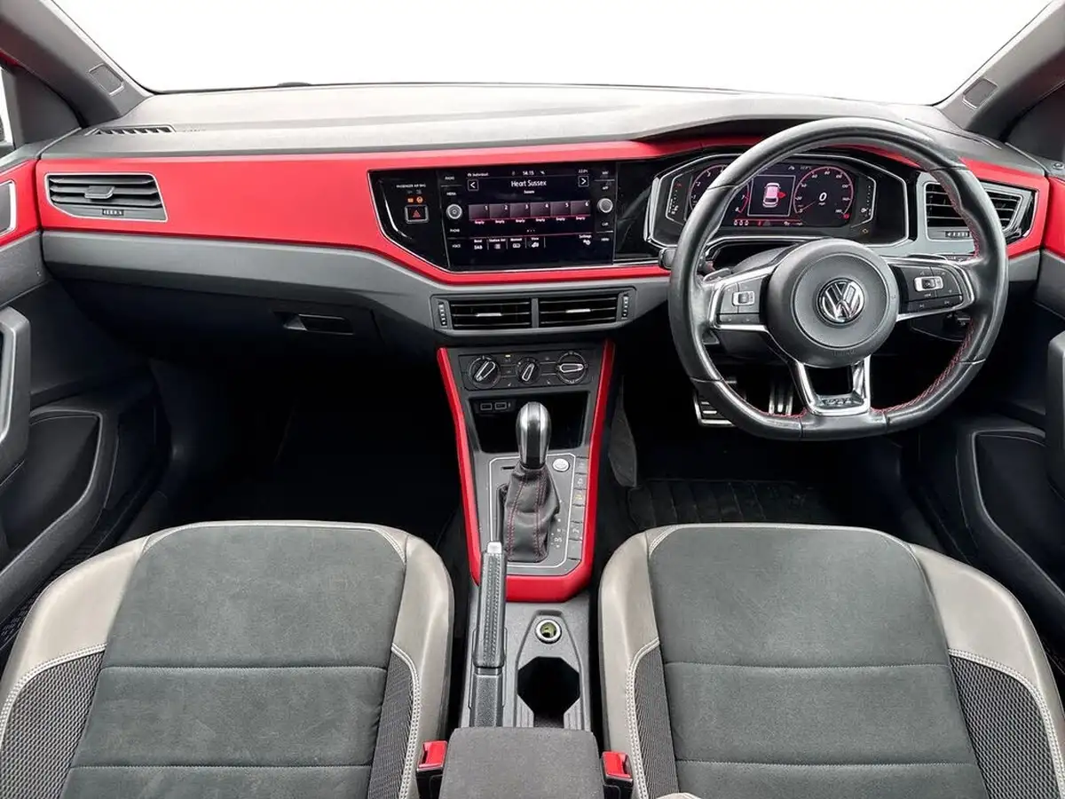 2019-volkswagen-polo-20-tsi-gti-big-12