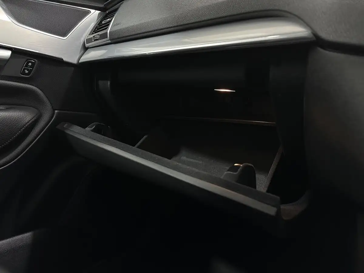 2017-volvo-xc90-20td-d5-momentum-awd-auto-big-26