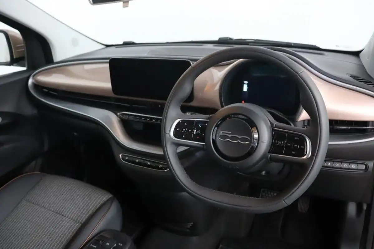 2022-fiat-500-e-icon-117bhp-big-25