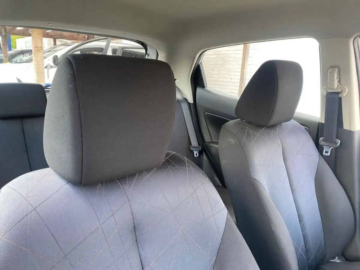 2012-mazda-mazda2-15-ts2-big-16