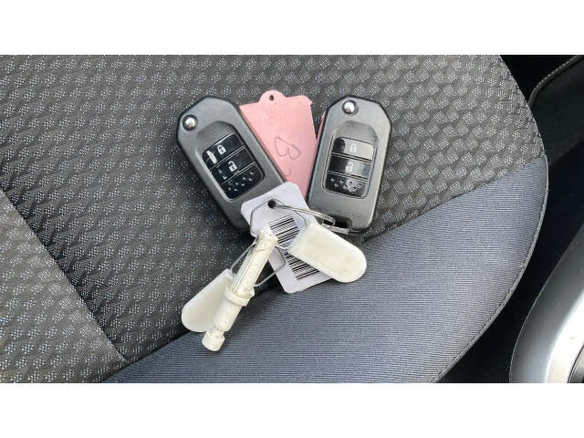 2018-honda-jazz-13-i-vtec-s-big-38